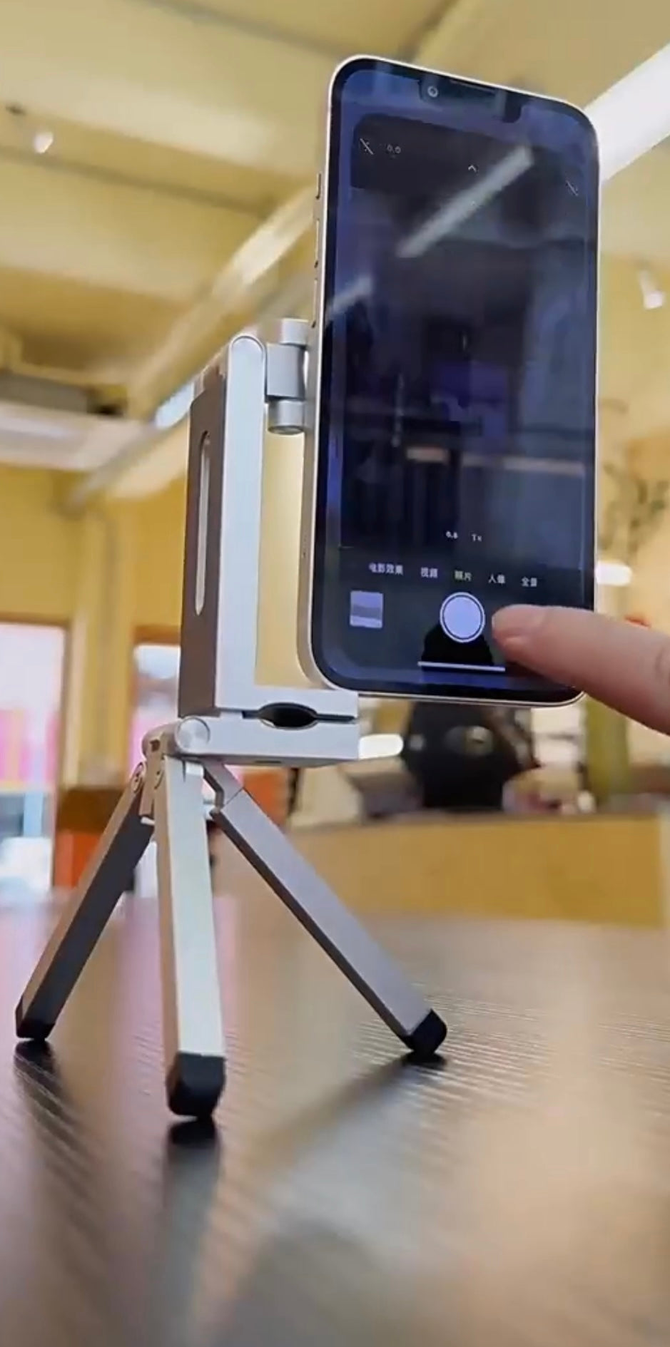 Rillah Strong phone holder